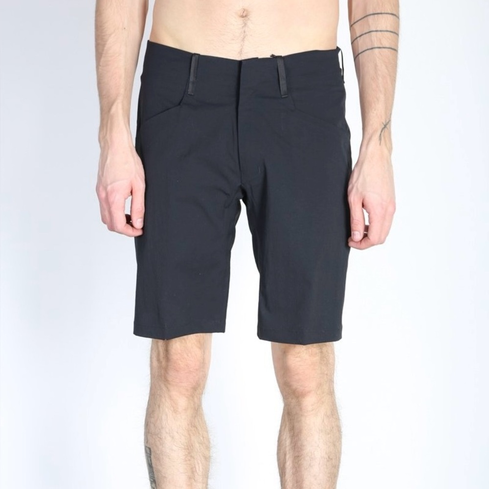Arc’teryx Veilance Mens Voronoi LT Shorts Size 31